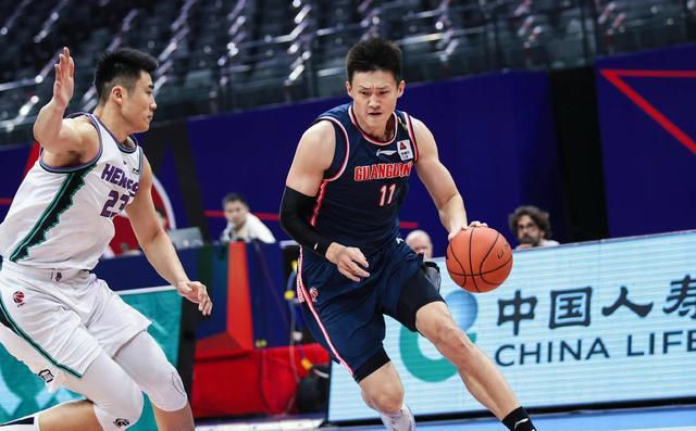 多名NBA高管：鹈鹕几乎不可能裁掉锡安据TA记者MikeVorkunov报道，由于锡安上赛季仅出战了29场比赛，他后三个赛季（2025-26、2026-27、2027-28）的合同将不再受保障。